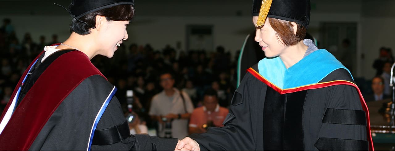 2016년, 가족법 박사학위 취득&이화여대 로스쿨 겸임교수 재직